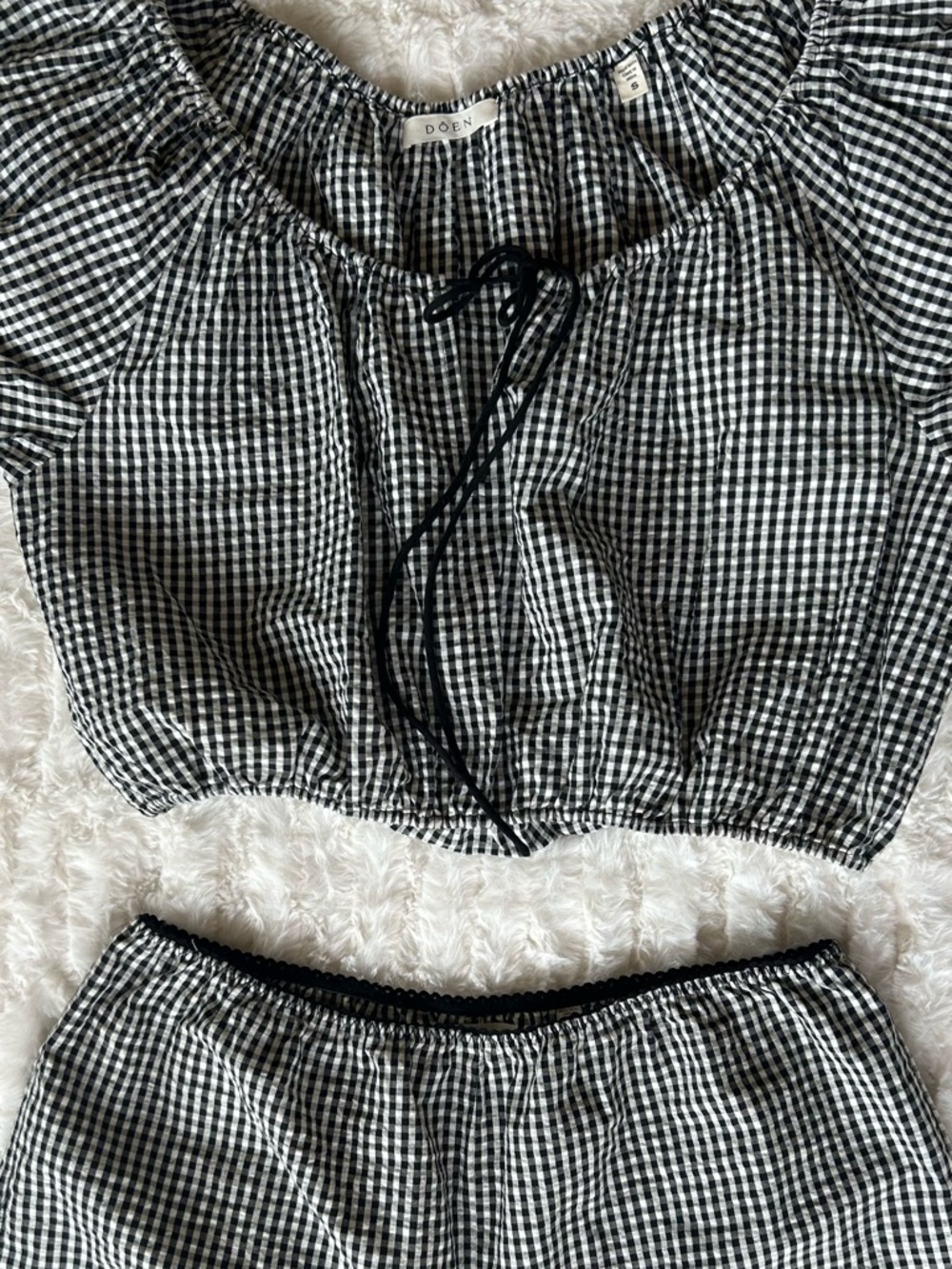 Doen Set Hilary Top and Larena La Maddalena Gingham Shorts - Picture 7 of 16
